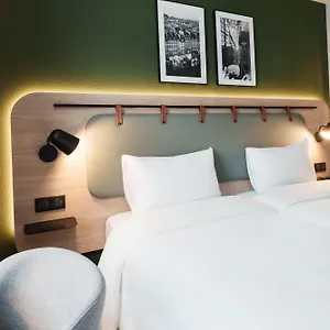 3* Hotel Campanile Aeroport